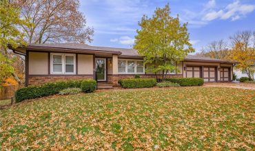 Homes for Sale in Liberty, MO 64068 | 1214  Scott Drive