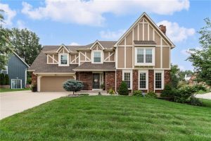 4301-NE-61st-Court-mls-2566052-image-1