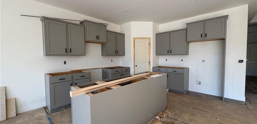 Homes for Sale in Kansas City, MO 64154 | 3017 NW 95th Terrace