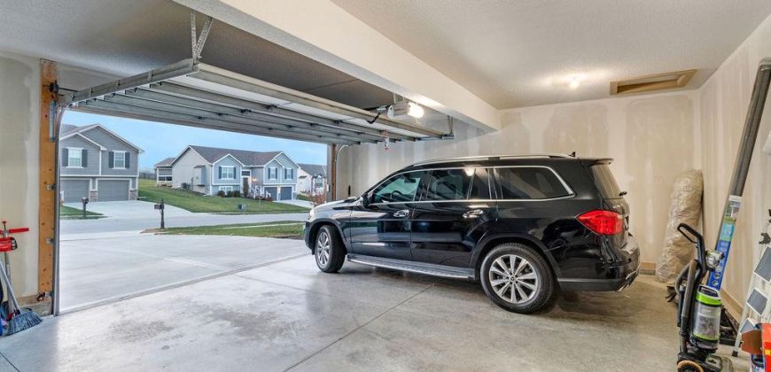 Homes for Sale in Kansas City, MO 64157 | 11709 N Windsor Avenue