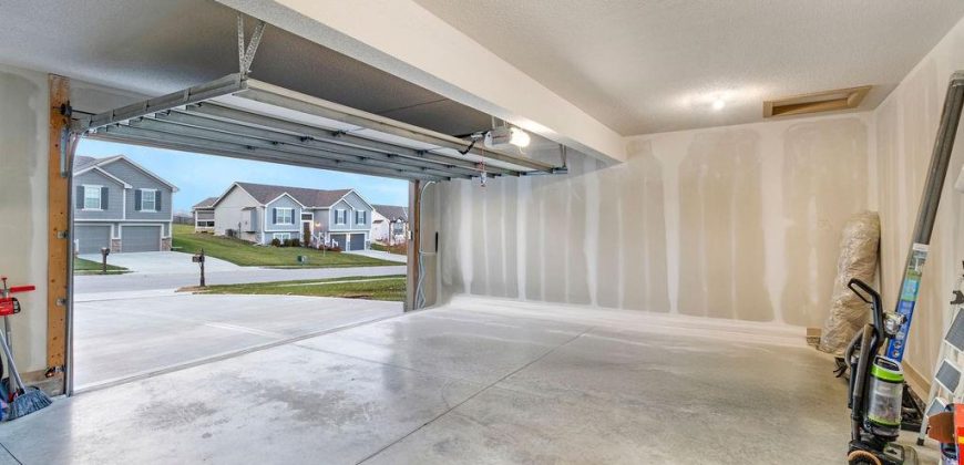 Homes for Sale in Kansas City, MO 64157 | 11709 N Windsor Avenue