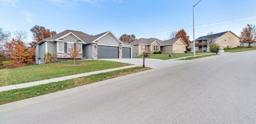 Homes for Sale in Kansas City, MO 64157 | 11709 N Windsor Avenue