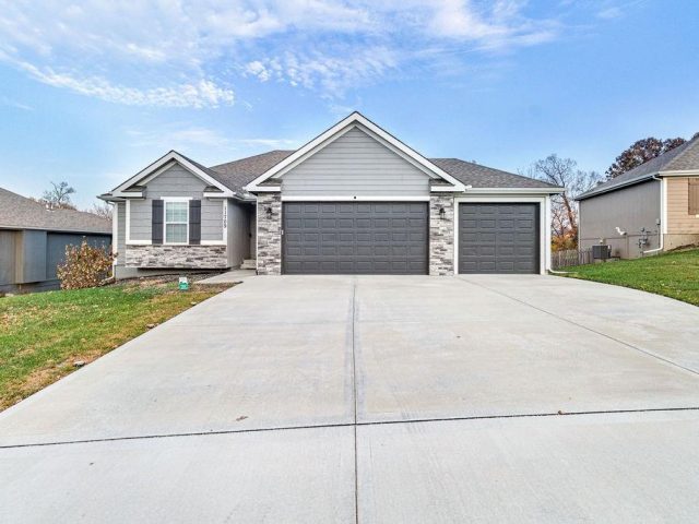 Homes for Sale in Kansas City, MO 64157 | 11709 N Windsor Avenue