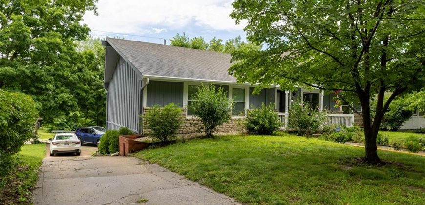 Homes for Sale in Parkville, MO 64152 | 5710 NW Raintree Drive