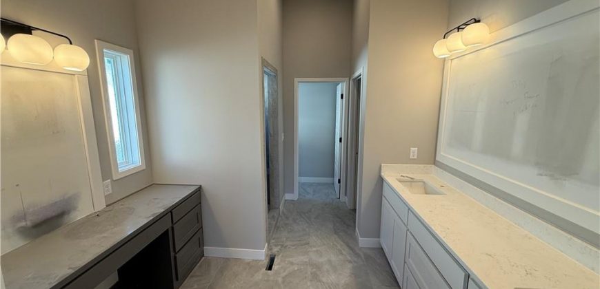 Homes for Sale in Parkville, MO 64152 | 7040 NW Forest Lakes Drive