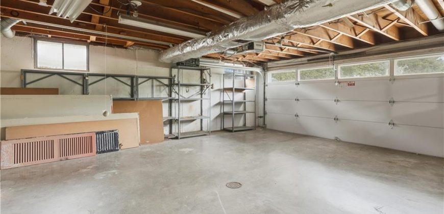 Homes for Sale in Lake Waukomis, MO 64151 | 610 NW North Shore Drive