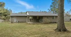 Homes for Sale in Lake Waukomis, MO 64151 | 610 NW North Shore Drive