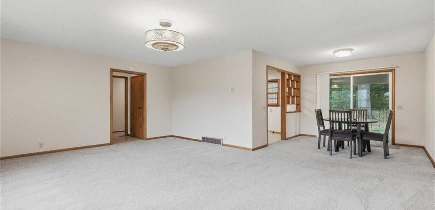 Homes for Sale in Lake Waukomis, MO 64151 | 610 NW North Shore Drive