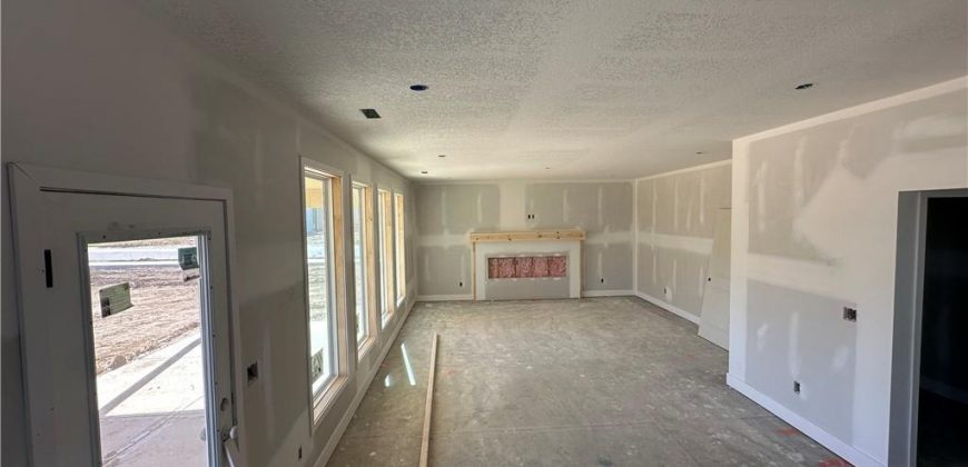 Homes for Sale in Parkville, MO 64152 | 7040 NW Yulich Court