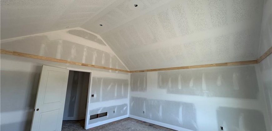 Homes for Sale in Parkville, MO 64152 | 7040 NW Yulich Court