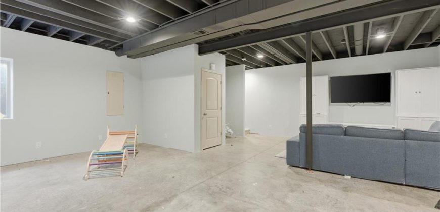 Homes for Sale in Kansas City, MO 64157 | 9305 N Hunter Court