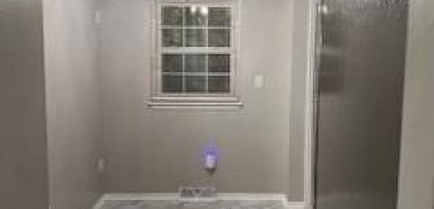 Homes for Sale in Parkville, MO 64152 | 5822 NW Walnut Court