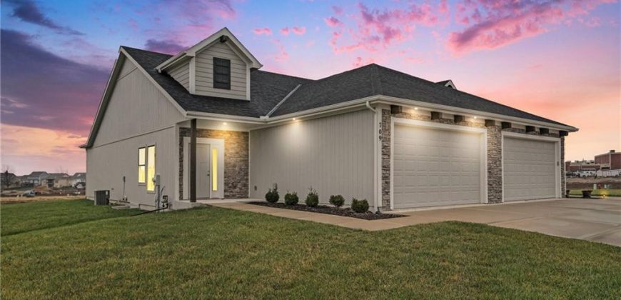 Homes for Sale in Smithville, MO 64089 | 709  Ridge Drive