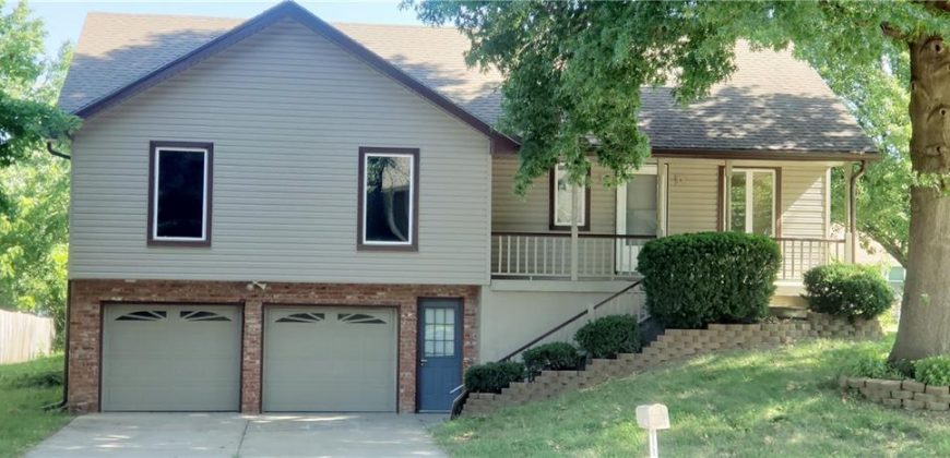 Homes for Sale in Liberty, MO 64068 | 1420  Andrea Drive