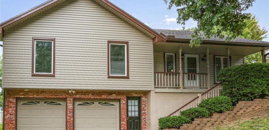 Homes for Sale in Liberty, MO 64068 | 1420  Andrea Drive