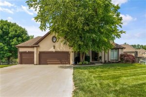 10013-NW-Crooked-Road-mls-2565838-image-1