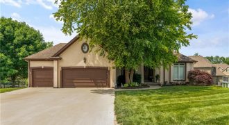 Homes for Sale in Parkville, MO 64152 | 10013 NW Crooked Road