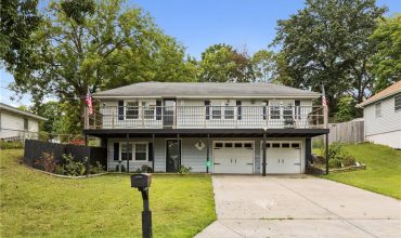 Homes for Sale in Kansas City, MO 64116 | 2505 NE 38th Street