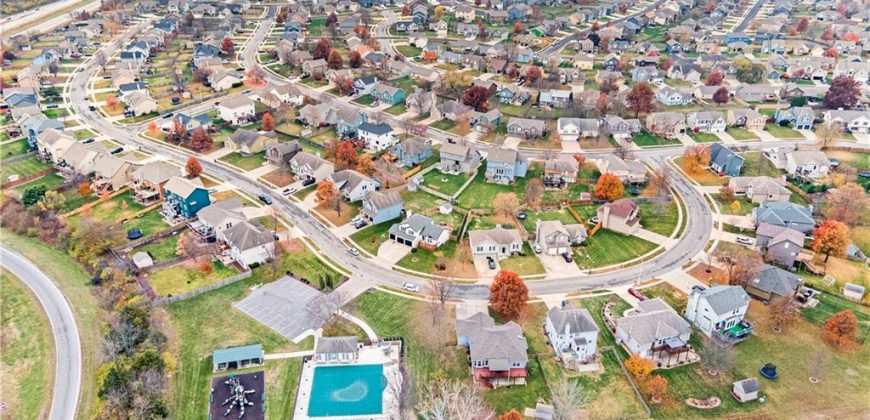 Homes for Sale in Kansas City, MO 64155 | 11264 N SUMMIT Street