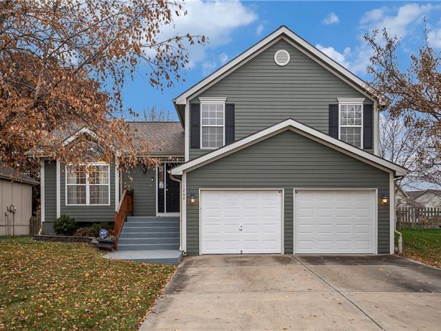 Homes for Sale in Kansas City, MO 64155 | 11264 N SUMMIT Street