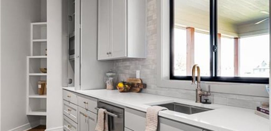 Homes for Sale in Parkville, MO 64152 | 7515 NW Fawn Circle