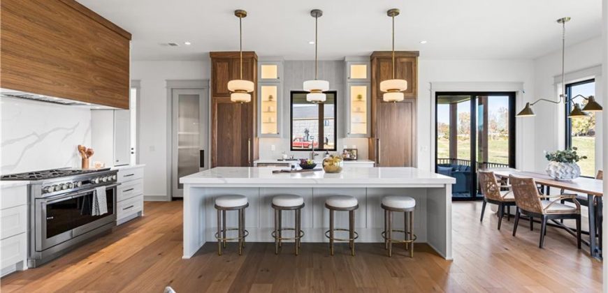 Homes for Sale in Parkville, MO 64152 | 7515 NW Fawn Circle