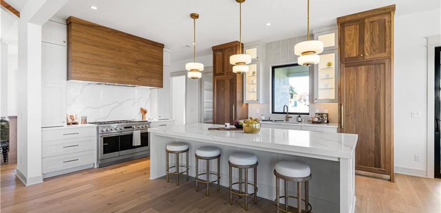 Homes for Sale in Parkville, MO 64152 | 7515 NW Fawn Circle