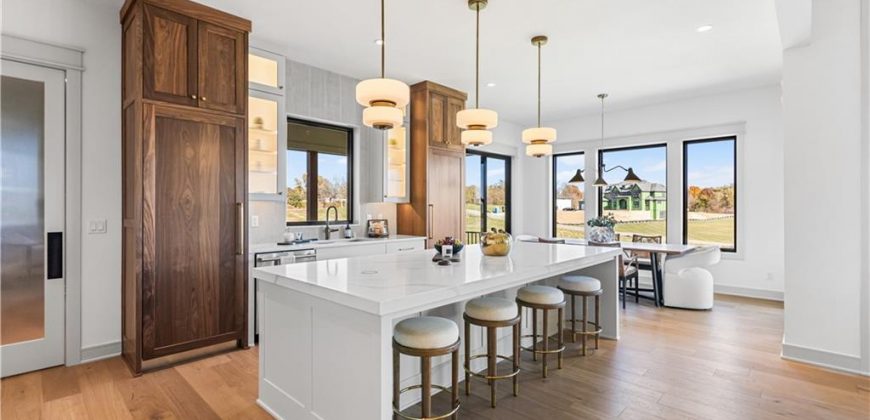 Homes for Sale in Parkville, MO 64152 | 7515 NW Fawn Circle