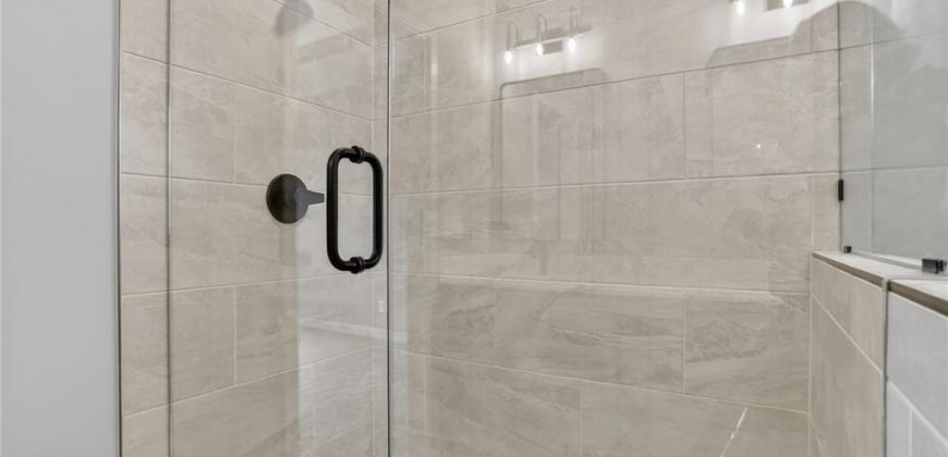 Homes for Sale in Parkville, MO 64152 | 16243  Giorgia Street