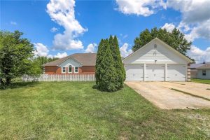 20012-NE-138th-Street-mls-2567989-image-1