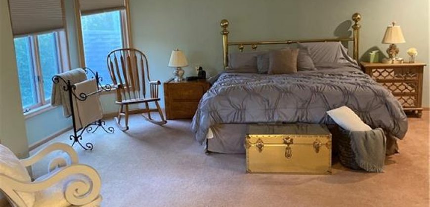 Homes for Sale in Gladstone, MO 64119 | 3105 NE 70 Street