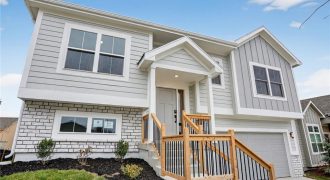 Homes for Sale in Parkville, MO 64152 | 16232  Giorgia Street