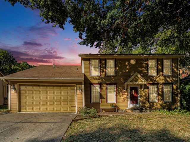 Homes for Sale in Gladstone, MO 64119 | 5820 N Indiana Avenue