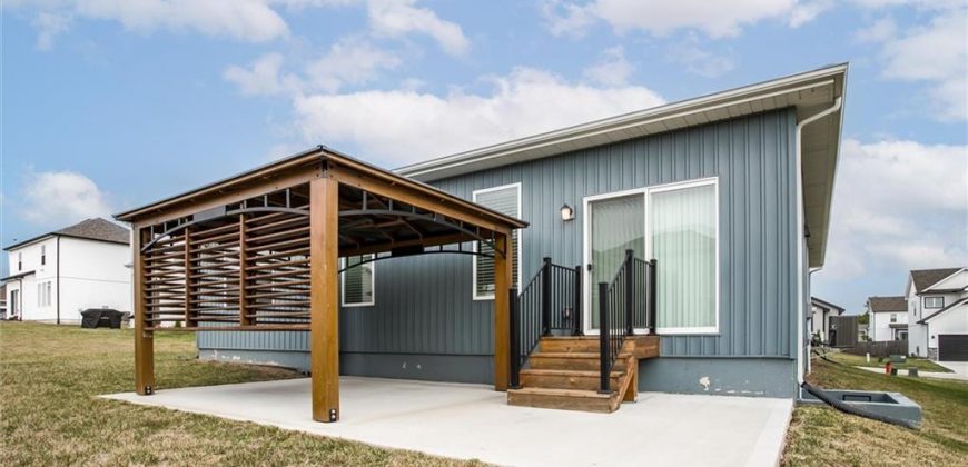 Homes for Sale in Kansas City, MO 64154 | 4005 NW 96th Street