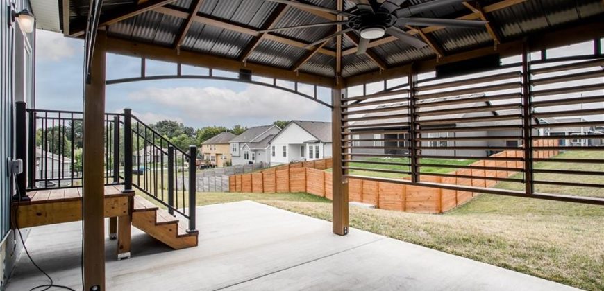 Homes for Sale in Kansas City, MO 64154 | 4005 NW 96th Street