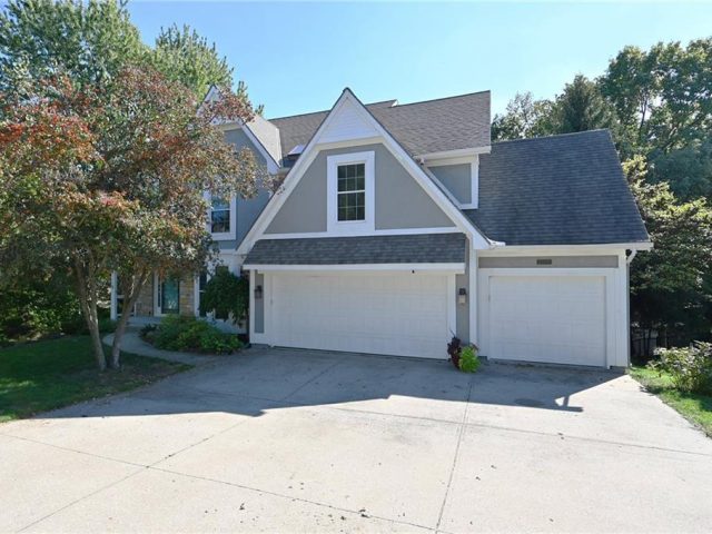 Homes for Sale in Kansas City, MO 64119 | 2605 NE 78th Street