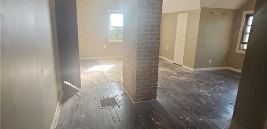 Homes for Sale in Kansas City, MO 64151 | 5301 NW Waukomis Drive