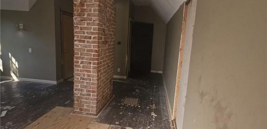 Homes for Sale in Kansas City, MO 64151 | 5301 NW Waukomis Drive