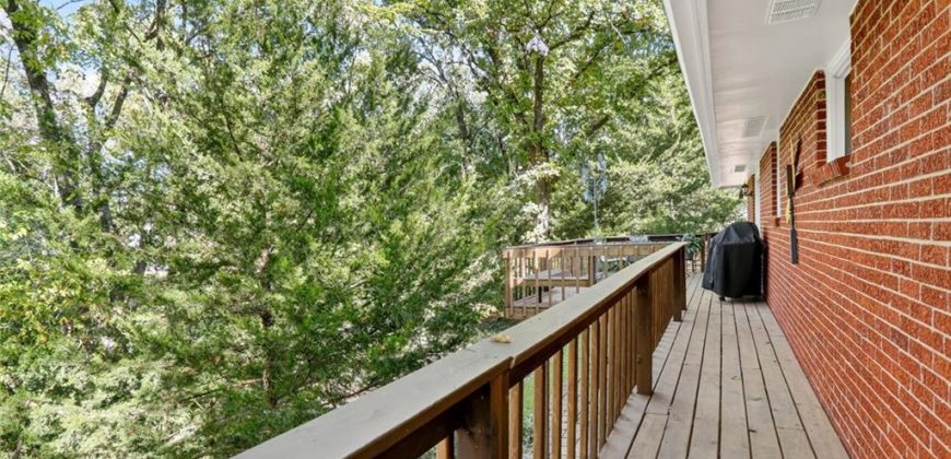 Homes for Sale in Kansas City, MO 64118 | 6159  Circle View Drive