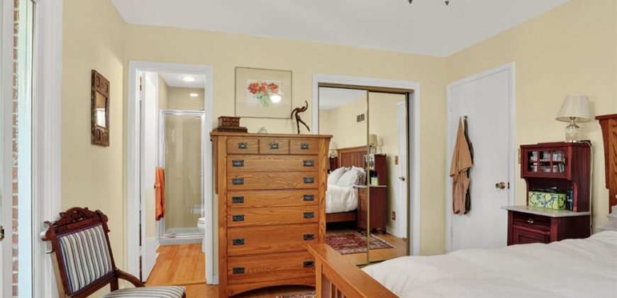 Homes for Sale in Kansas City, MO 64118 | 6159  Circle View Drive