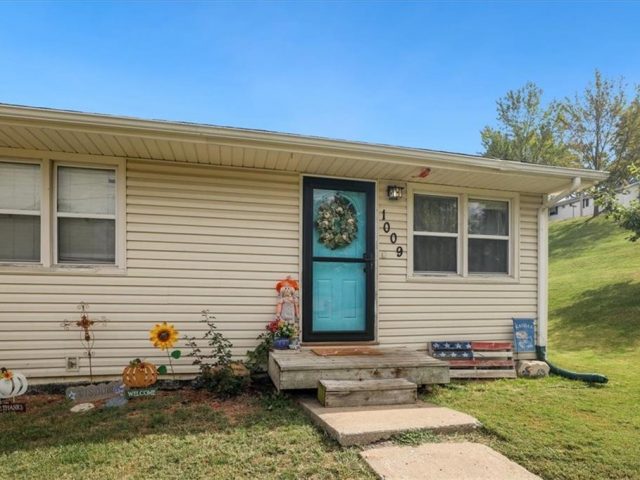 Homes for Sale in Platte City, MO 64079 | 1009  Mary Kay Lane