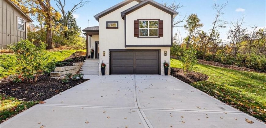 Homes for Sale in Parkville, MO 64152 | 6448 NW Cross Road