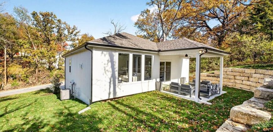 Homes for Sale in Parkville, MO 64152 | 6448 NW Cross Road