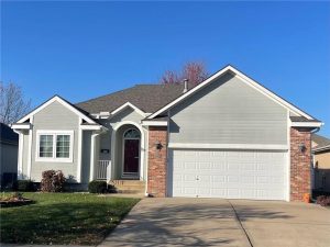 7218-N-Cypress-Avenue-mls-2587803-image-1