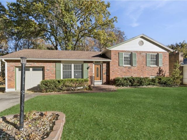 Homes for Sale in Kansas City, MO 64118 | 5307 N Virginia Avenue