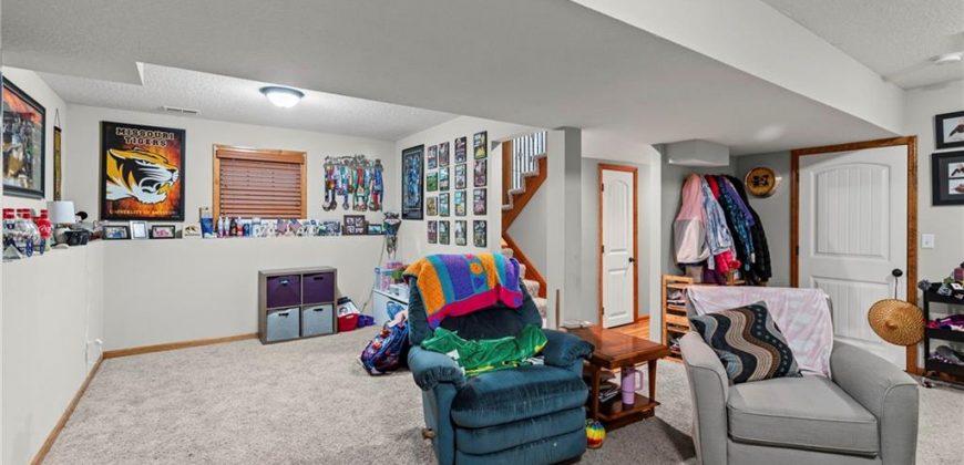 Homes for Sale in Kearney, MO 64060 | 1821  Lauren Lane