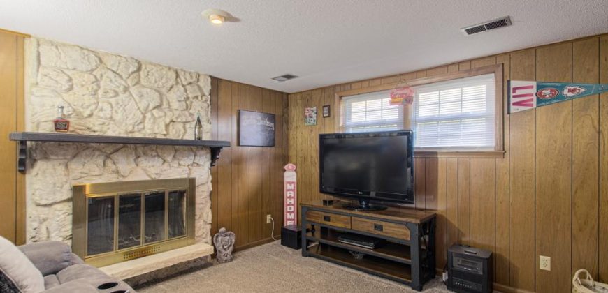 Homes for Sale in Kansas City, MO 64152 | 6908 NW Belvidere Parkway