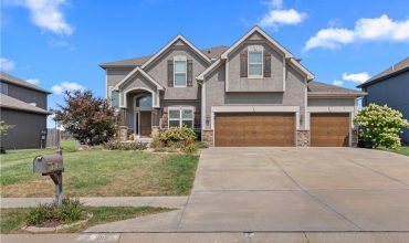 Homes for Sale in Kansas City, MO 64155 | 1012 NW 94th Street