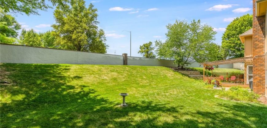 Homes for Sale in Kansas City, MO 64151 | 7640 N Lucerne Court