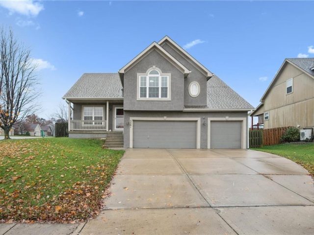 Homes for Sale in Kansas City, MO 64154 | 5501 NW 90th Street